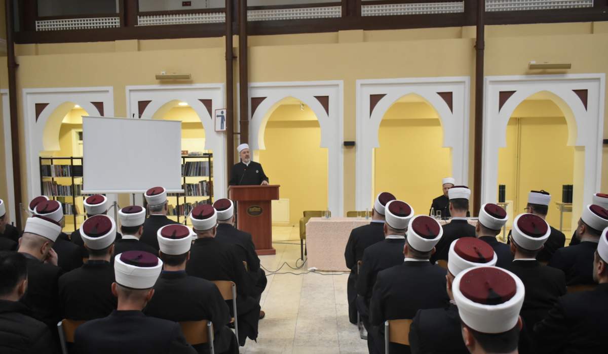 Slika zaslona 2025-01-09 u 16.19.00.jpg - Upriličena svečana dodjela murasela i održan stručni seminar za imamime i muallimame Muftijstva travničkog